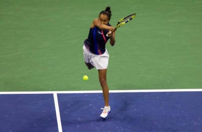 松的足球文 松的足球文