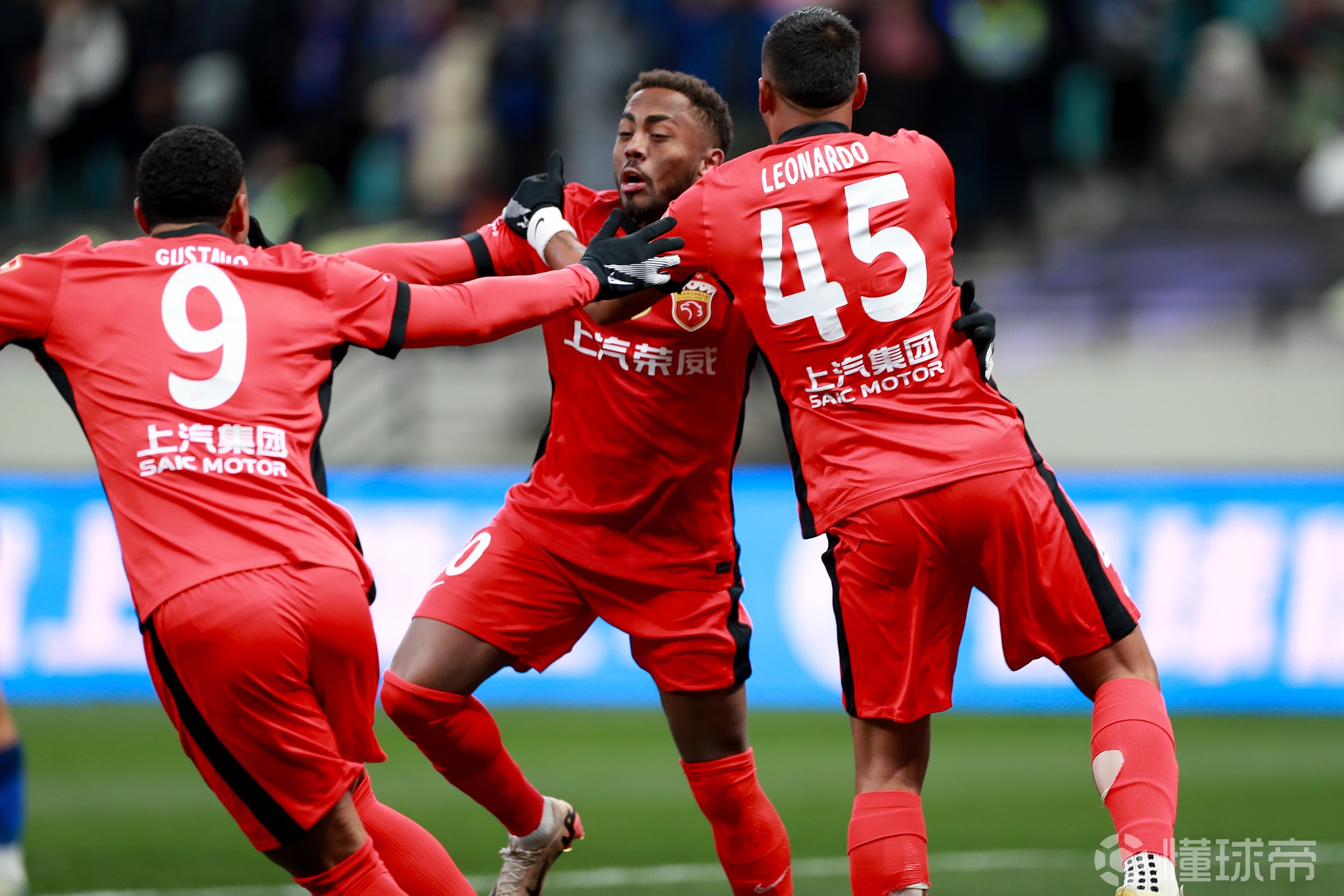 他在球队战 他在球队战