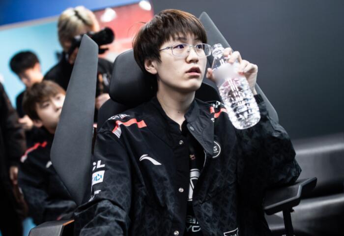 从职业联赛 从职业联赛